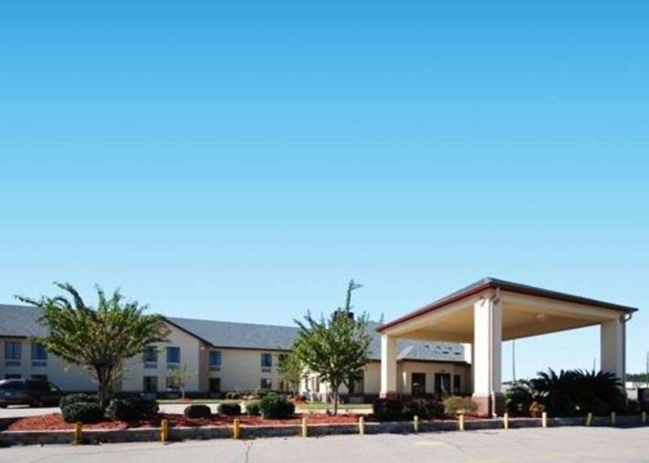 Columbia Inn & Suites Exterior photo